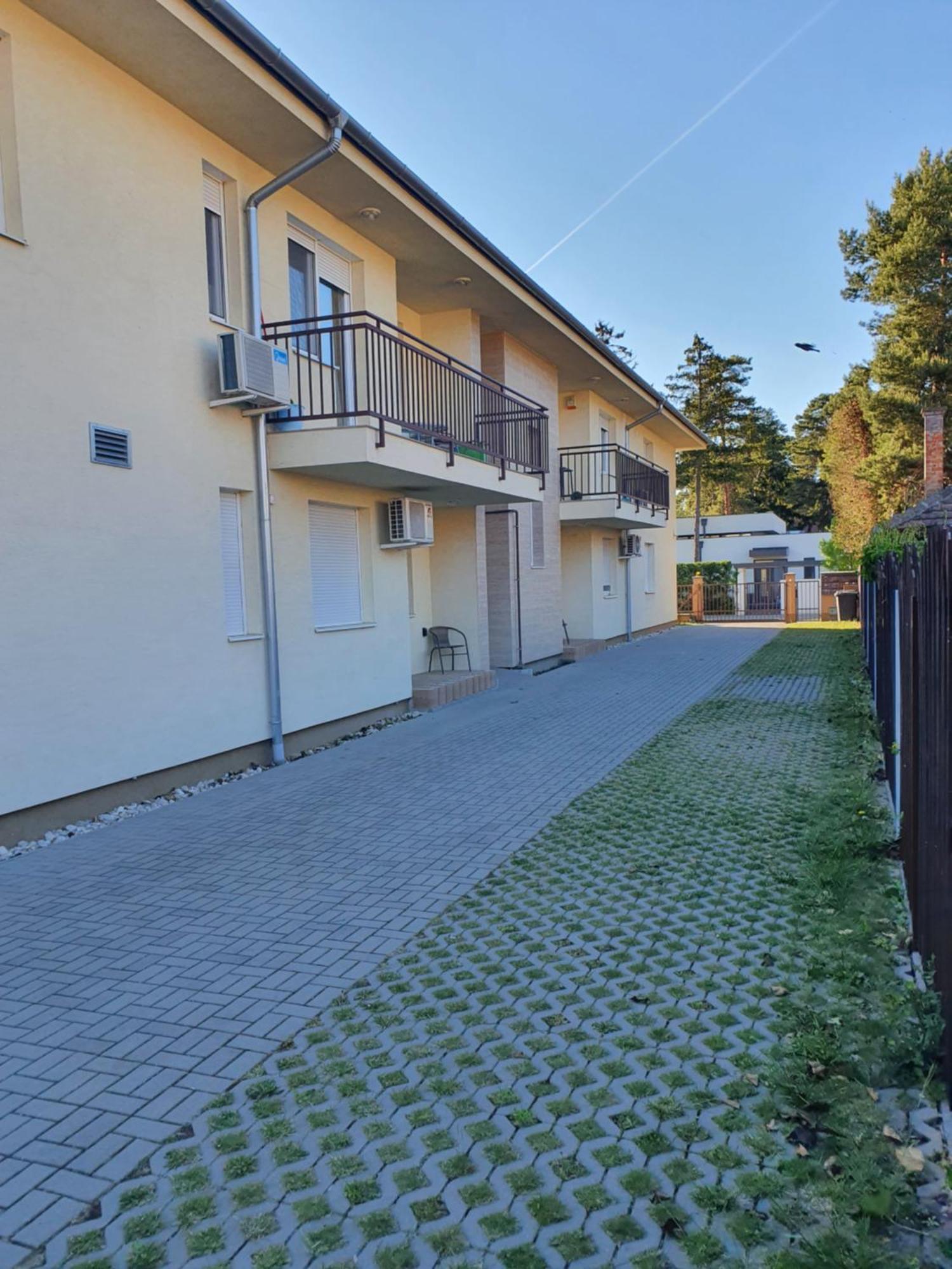 Mandara Wellnes Apartmanok Siófok Exteriér fotografie