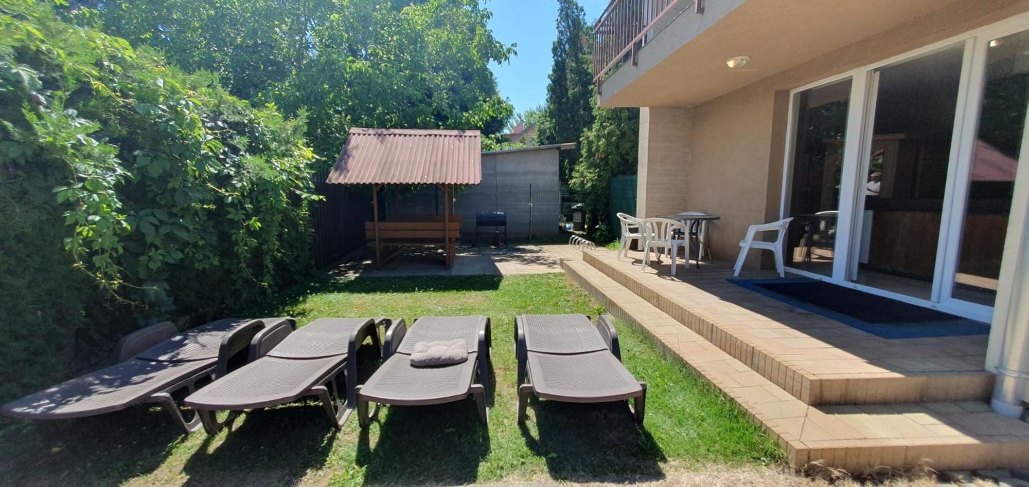 Mandara Wellnes Apartmanok Siófok Exteriér fotografie
